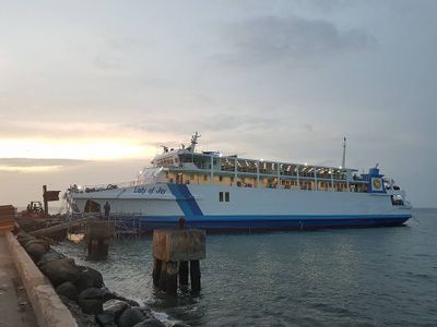 Economy ferry 