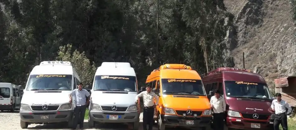 Real Inka bringing passengers to their travel destination