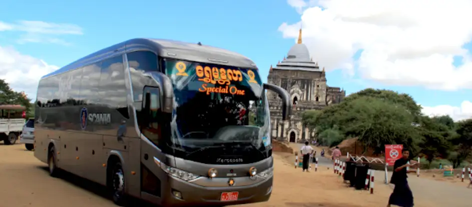 Shwe Mandalar bringing passengers to their travel destination