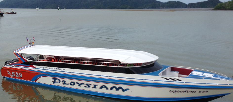 Adang Sea Tour Fahrgäste werden an ihr Ziel gebracht