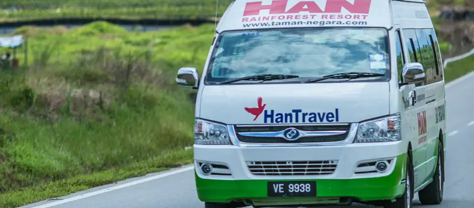 Han Travel bringing passengers to their travel destination