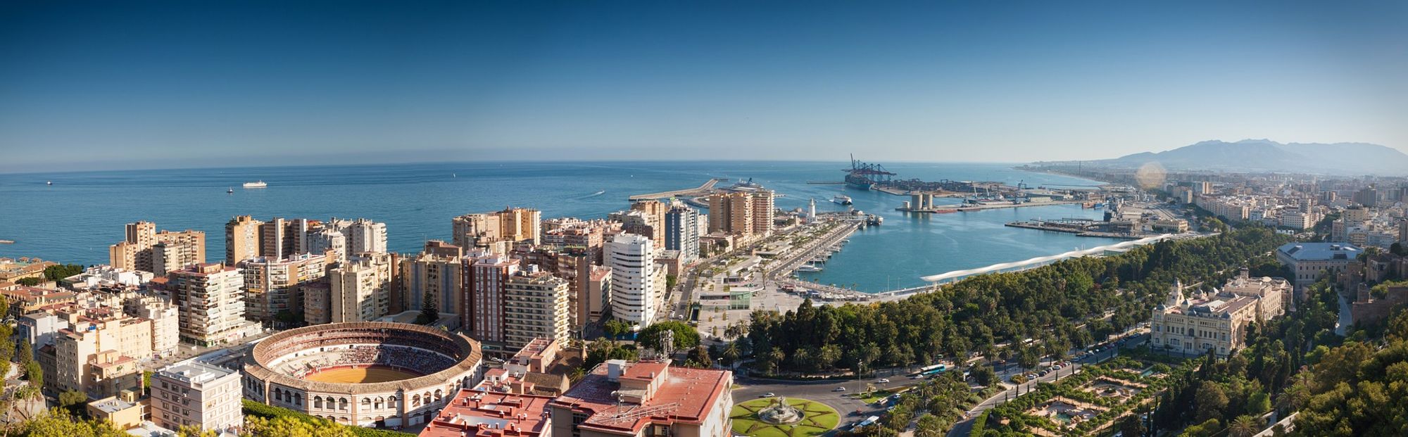 Málaga Av. Santiago Ramón y Cajal estación dentro de Malaga, Spain