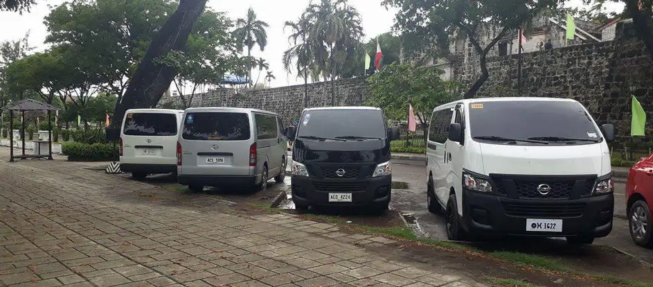 CK & J Tours bringing passengers to their travel destination