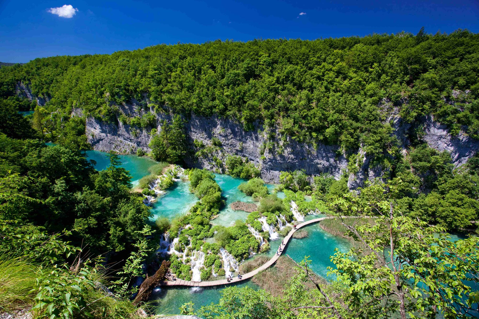 routes_hero-image-alt Hồ Plitvice