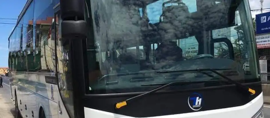 Thuan Hien portando i passeggeri alla loro destinazione di viaggio