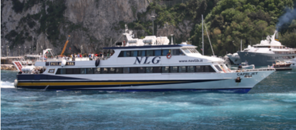 NLG (Navigazione Libera del Golfo) llevar a los pasajeros a su destino de viaje