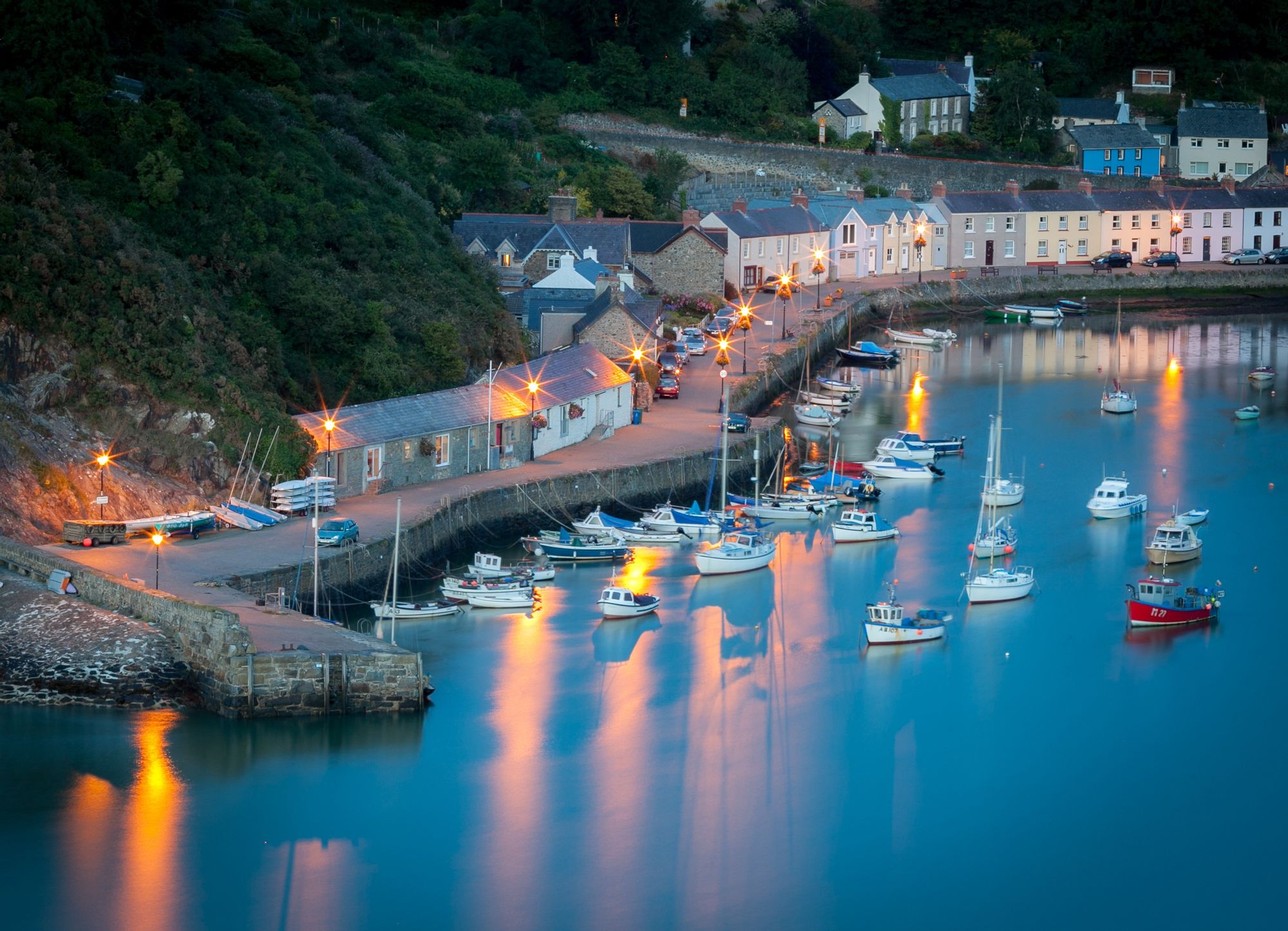 Завораживающий фон центральной станции Fishguard