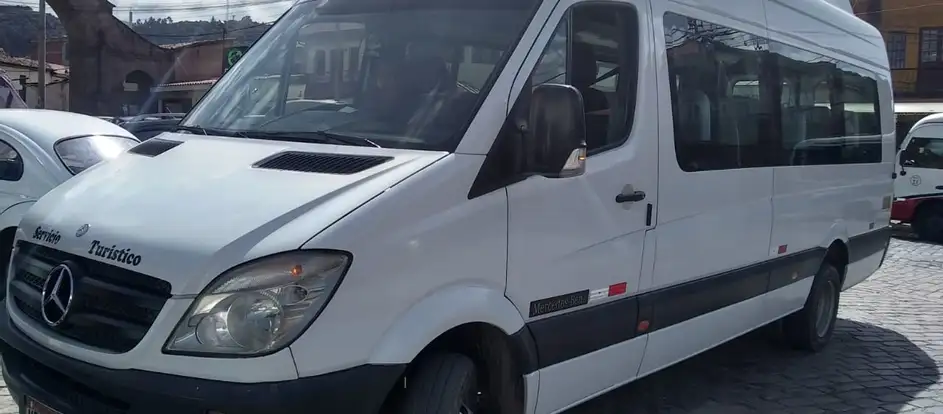 Ecosierra bringing passengers to their travel destination