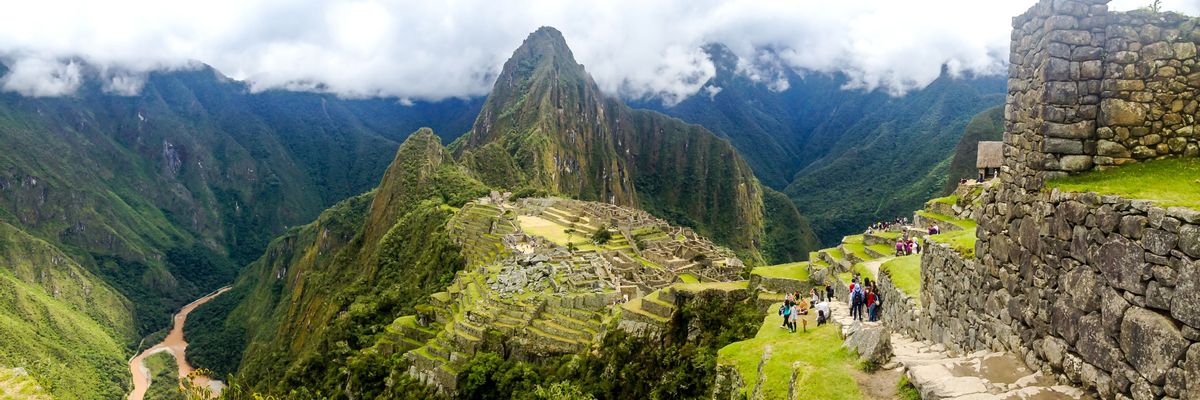 A captivating backdrop of central Hidroelectrica Machu Picchu