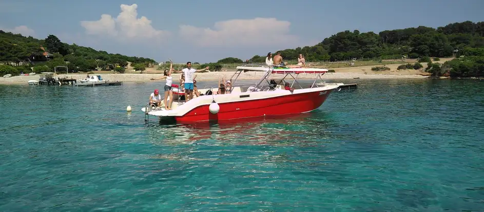 Antonjia bringing passengers to their travel destination