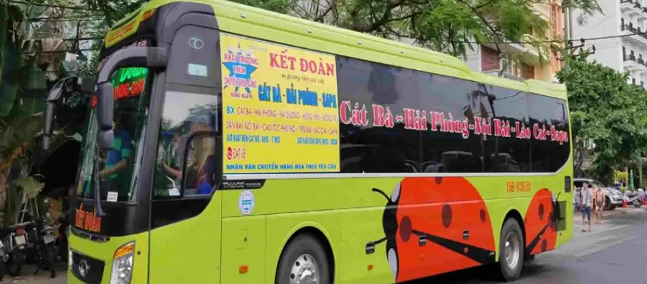 Ket Doan 승객을 여행 목적지까지 운송