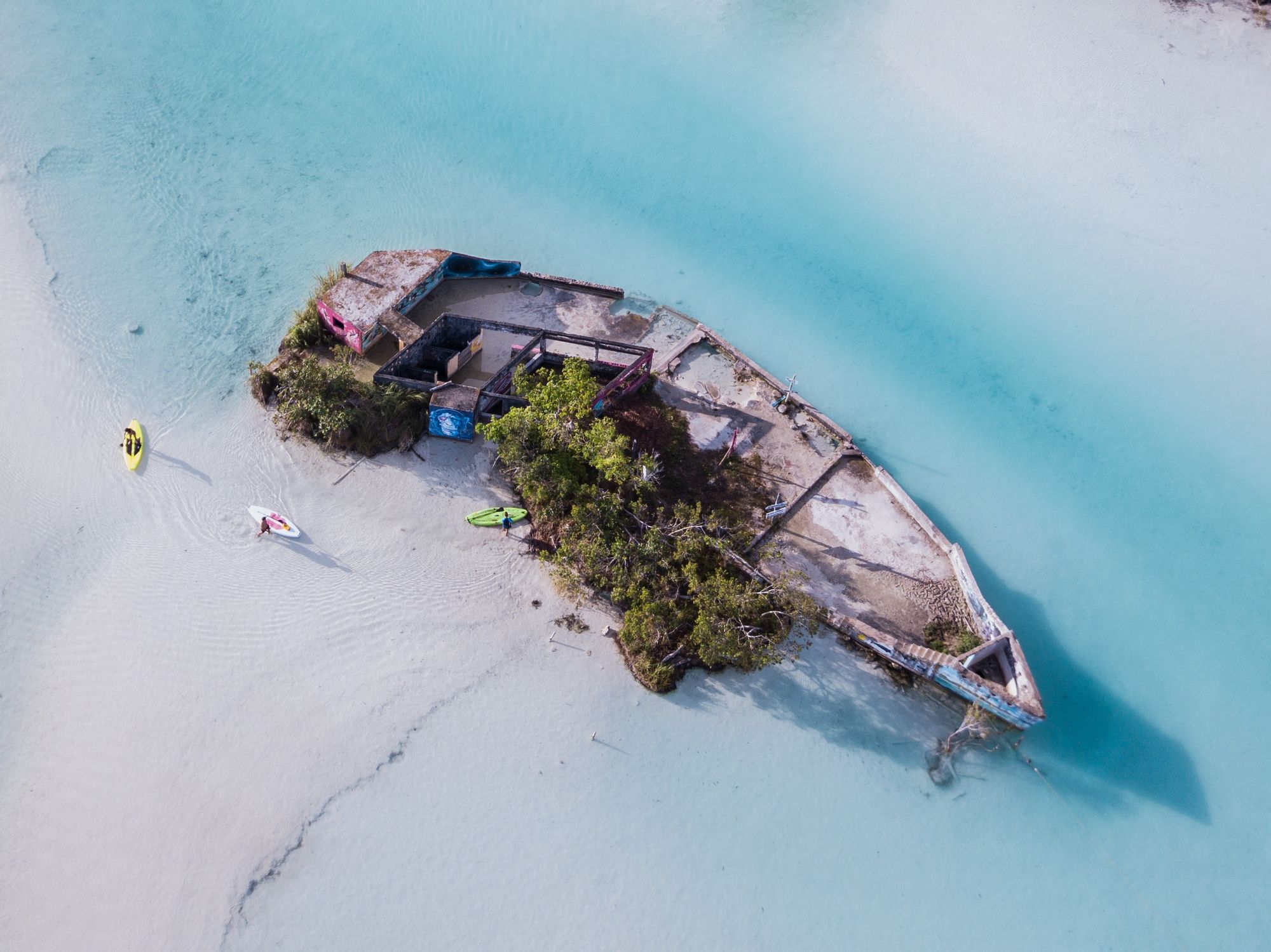 A captivating backdrop of central Bacalar