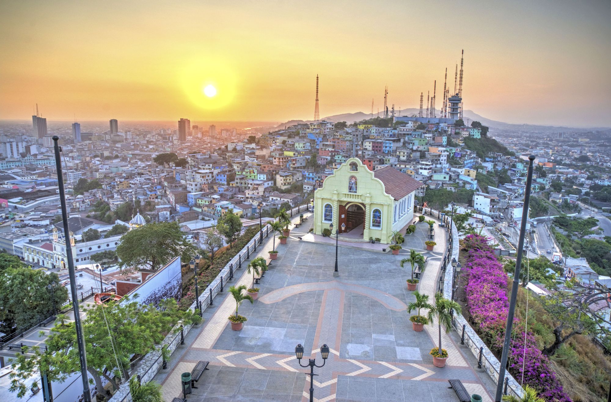 Guayaquil Airport (GYE) สถานีภายใน Guayaquil, Ecuador