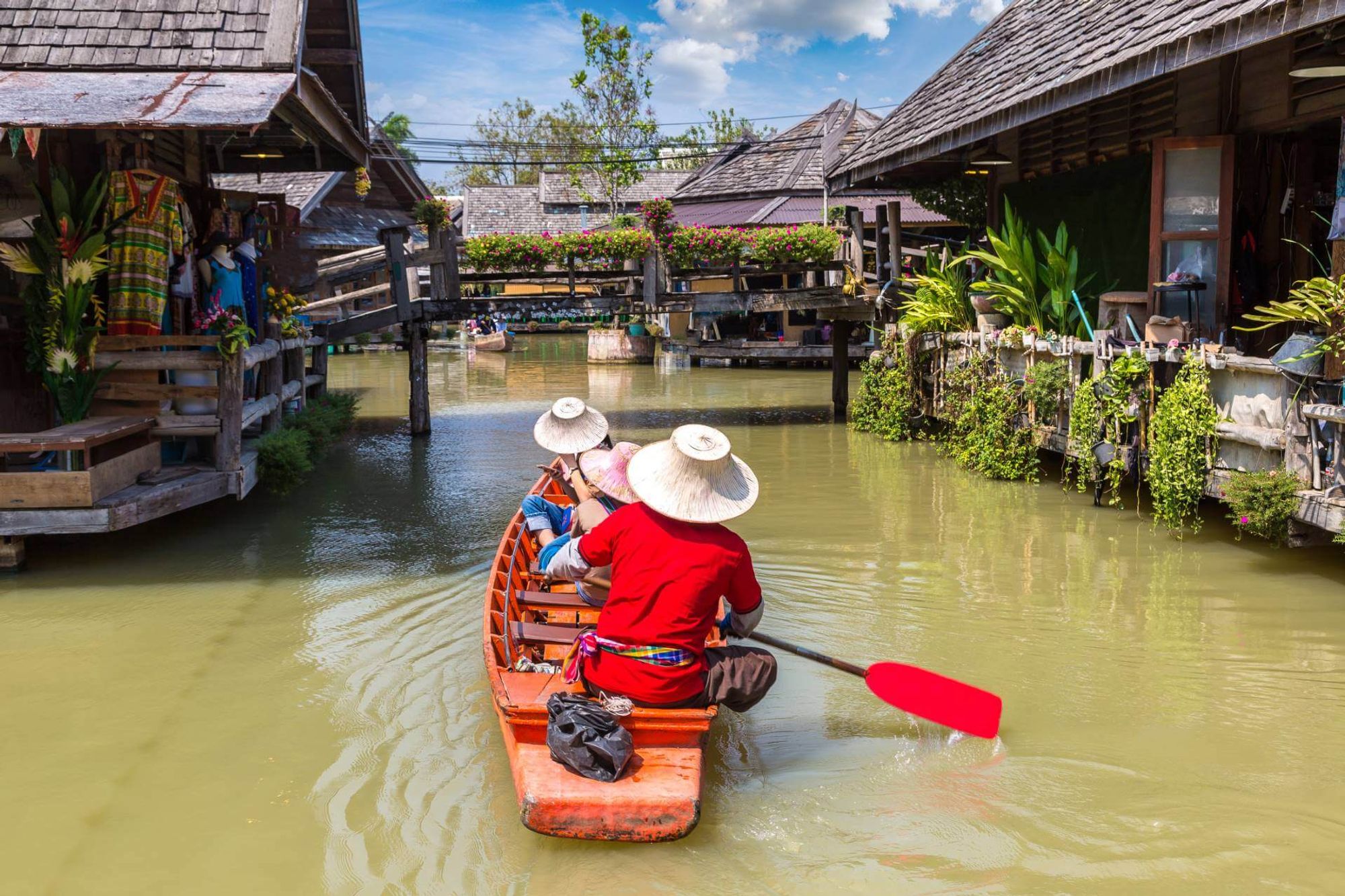 Pattaya Pannipa станция в пределах Pattaya, Thailand