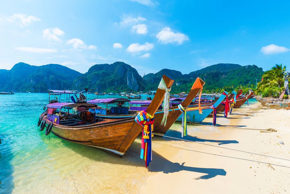 Phuket to Koh Phi Phi Ferry, Minivan from 13 Bookaway