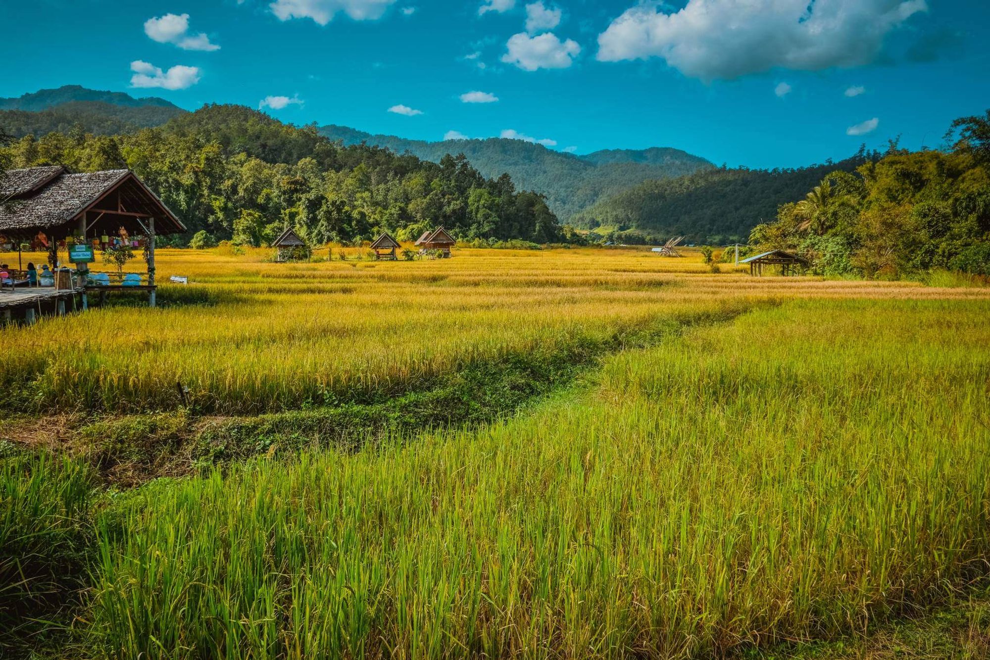 Pai Bus Station станция в пределах Pai, Thailand