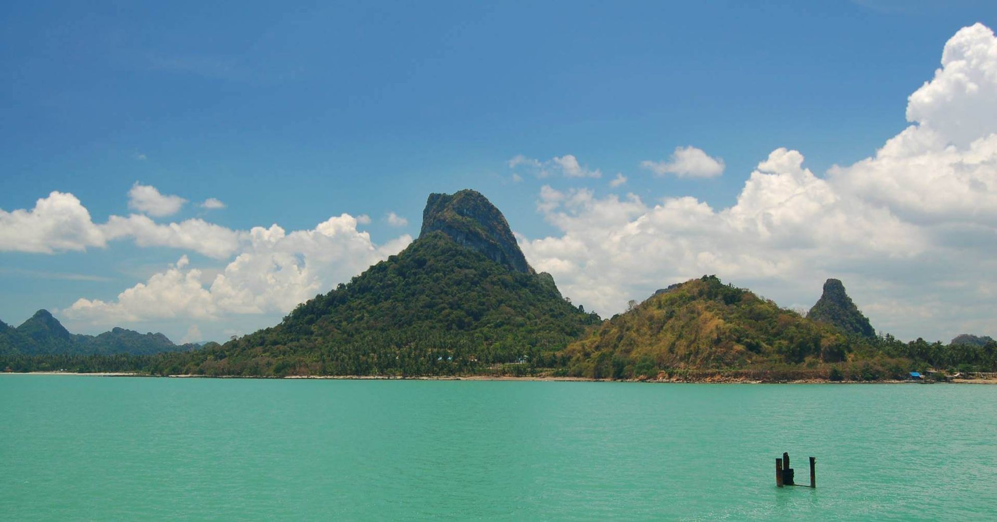 A captivating backdrop of central Don Sak