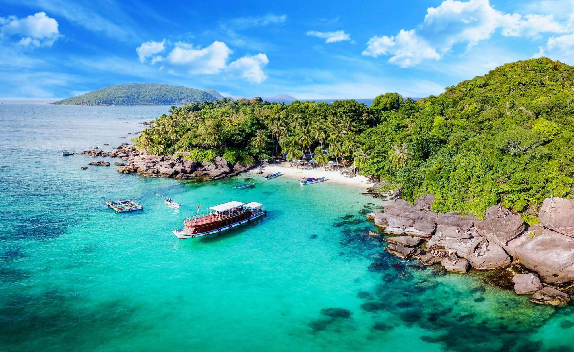 routes_hero-image-alt Nam Du Island