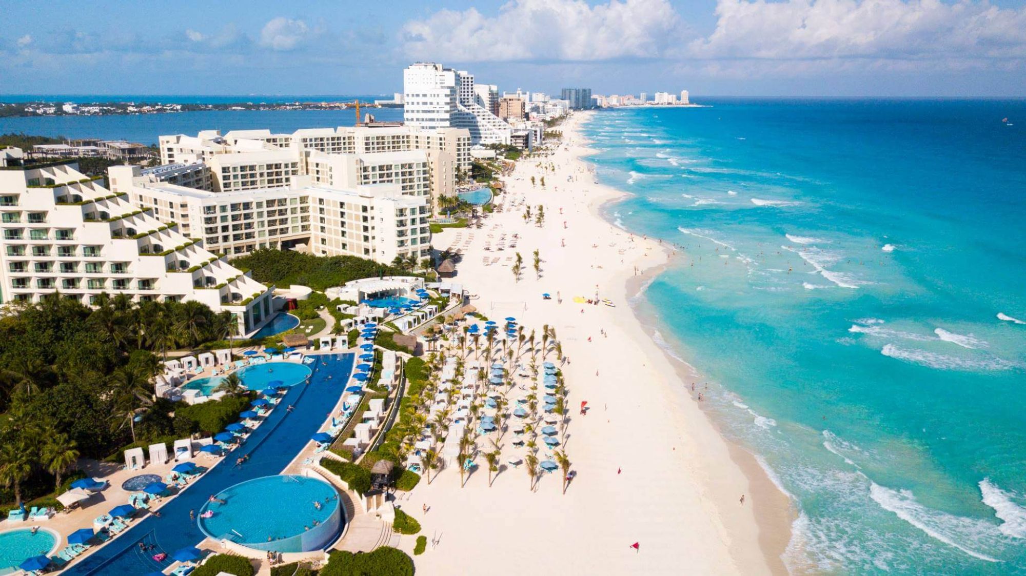 Ultramar Playa Caracol Pier (Hotels Area) สถานีภายใน Cancun, Mexico