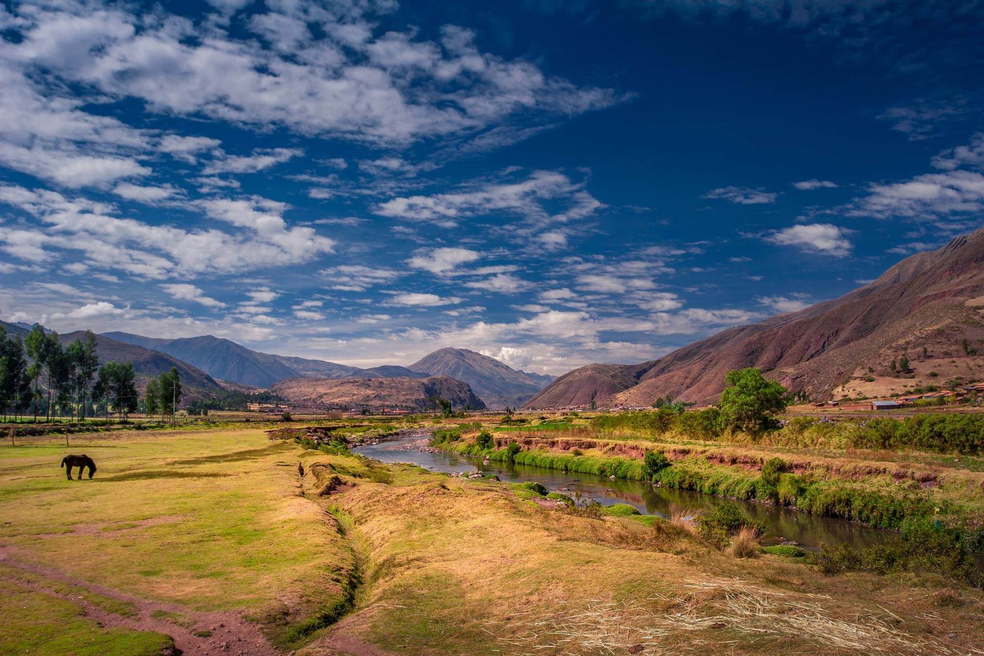 PECSA Urubamba 駅内 Urubamba, Peru