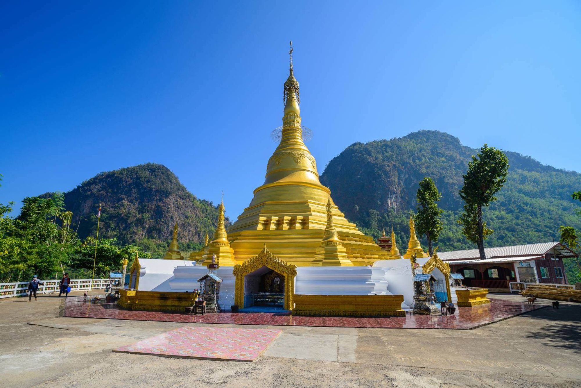 routes_hero-image-alt Payathonzu