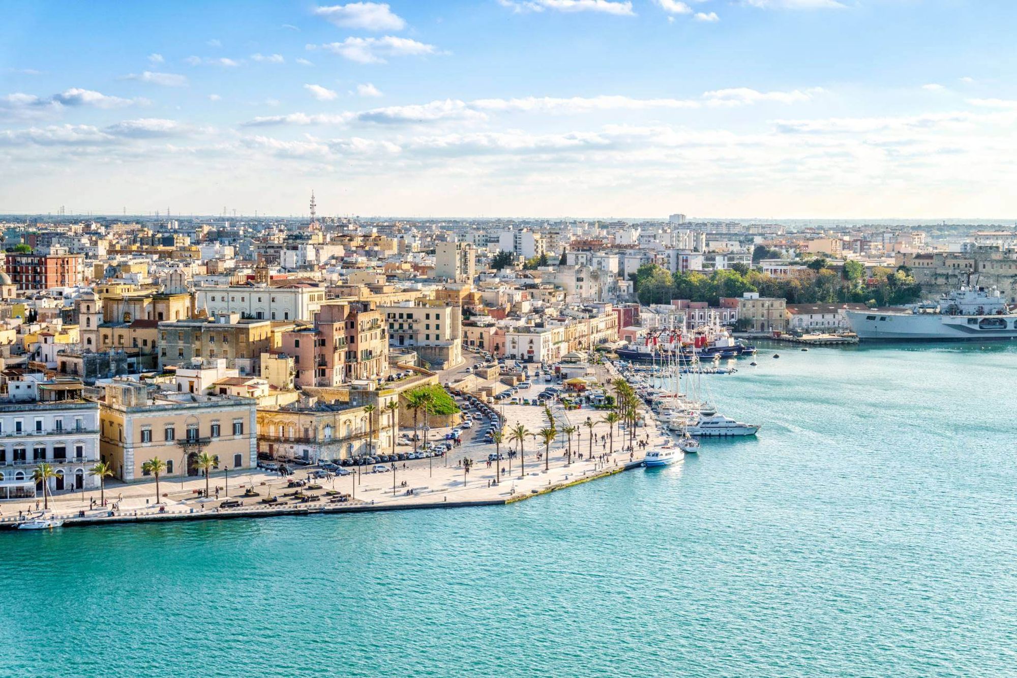 Porto di Brindisi 이내의 역 Brindisi, Italy