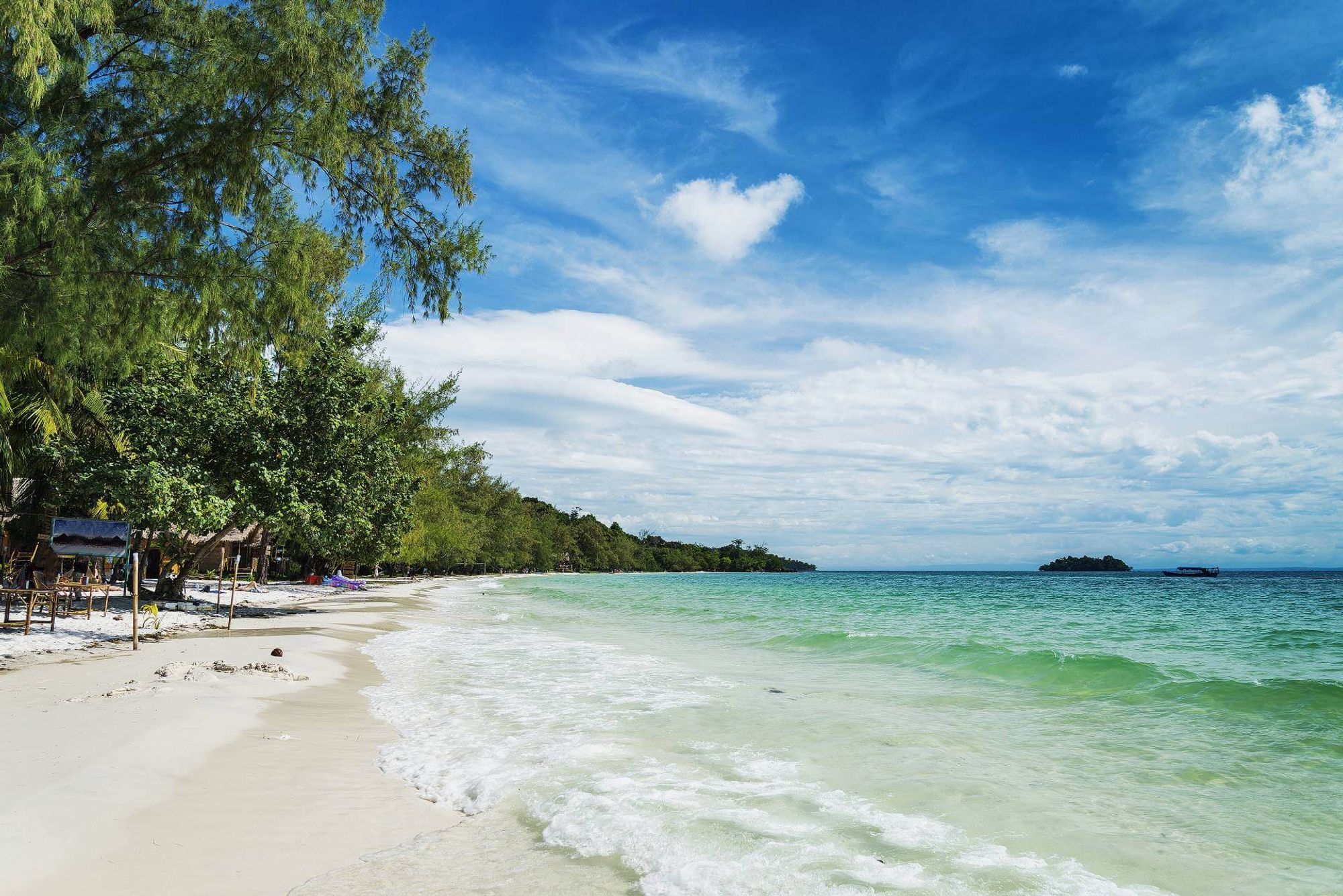 Coconut Beach estação dentro de Koh Rong, Cambodia