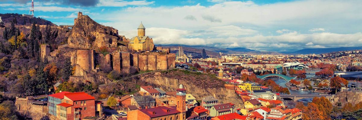 Eine schöne Aussicht vom Zentrum aus Tbilisi