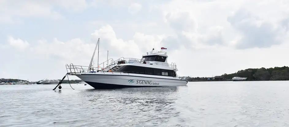 S'Gening Fastboat passagiers naar hun reisbestemming brengen