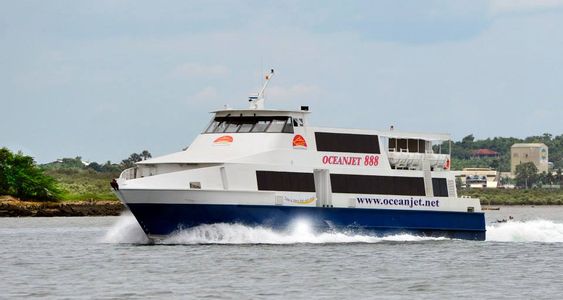 Tourist ferry 