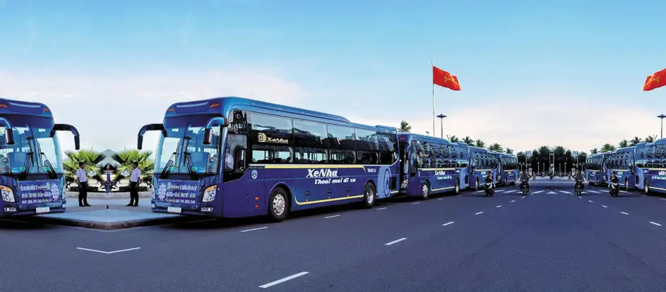 Xe Nha 将乘客送到其旅行目的地