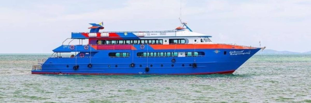 Chureang Travel and Tour Fahrgäste werden an ihr Ziel gebracht