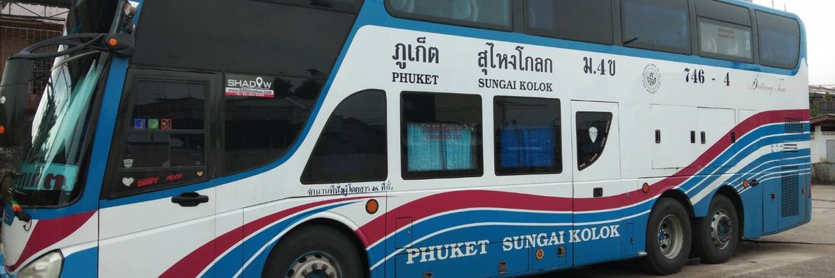 Sri Trang Tour portando i passeggeri alla loro destinazione di viaggio