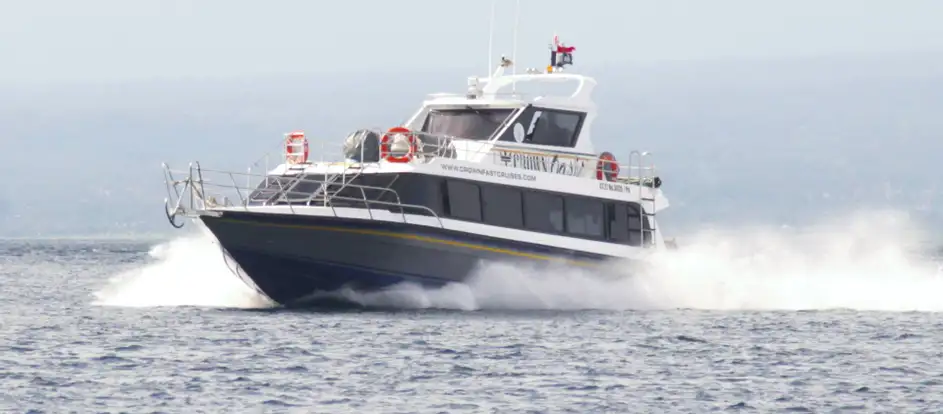 Crown Fast Cruises bringing passengers to their travel destination