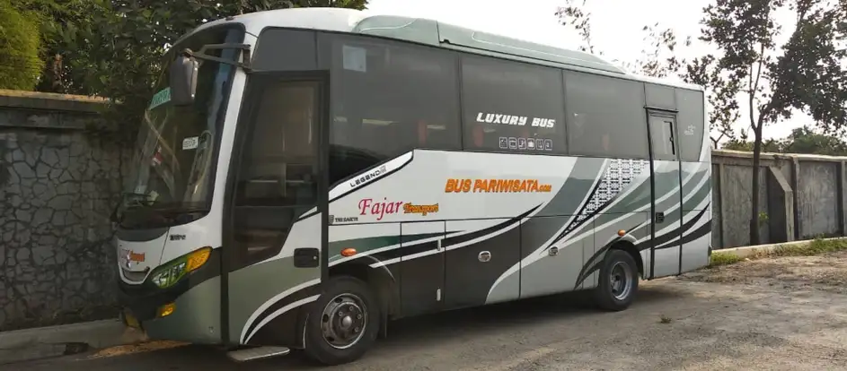 Kiran Transportation llevar a los pasajeros a su destino de viaje