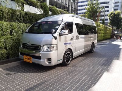 Standard minivan 