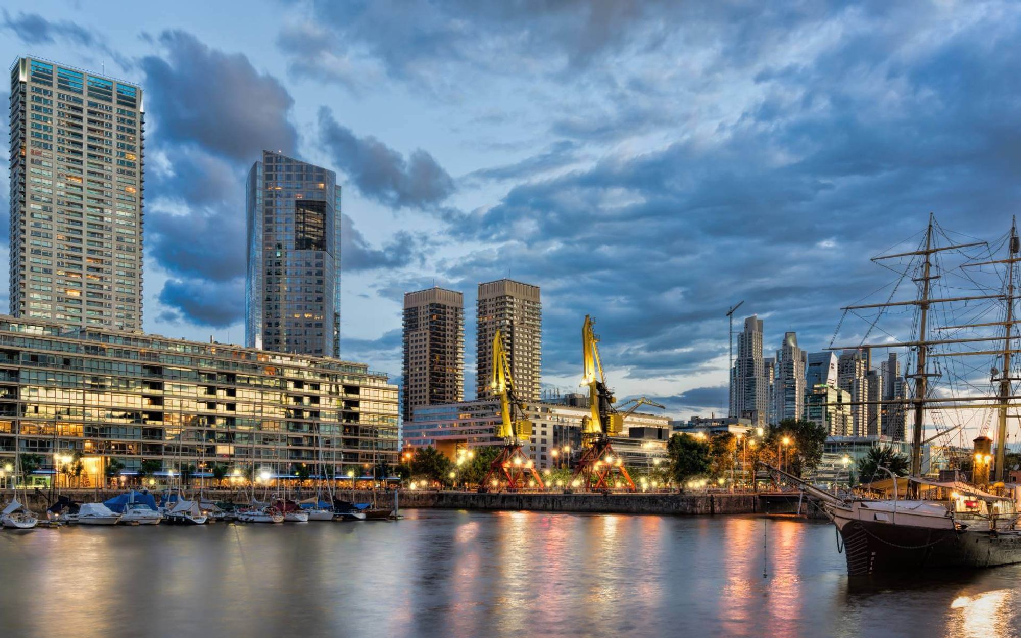 Terminal Retiro สถานีภายใน Buenos Aires, Argentina