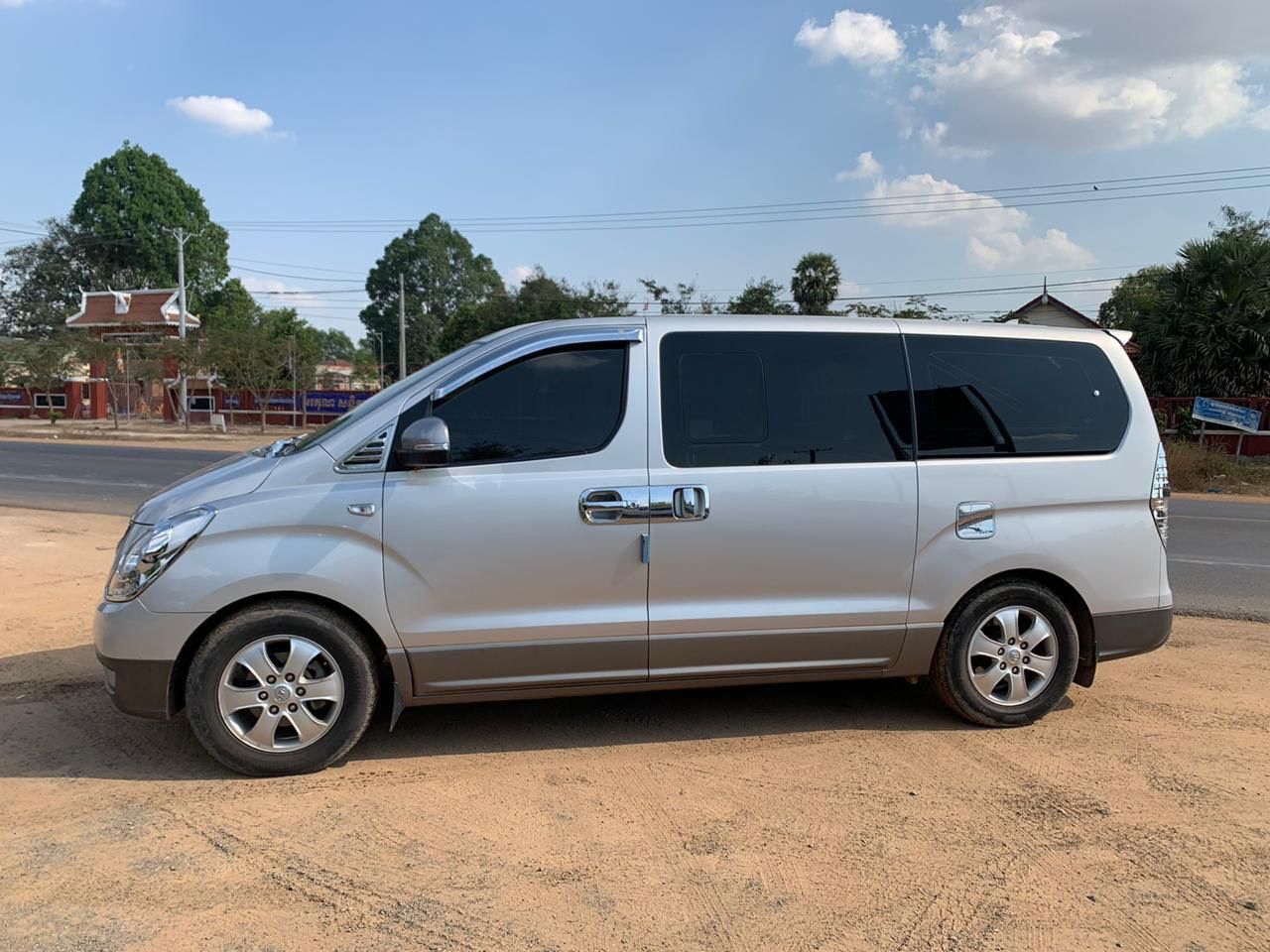 SUV Car 6 PAX