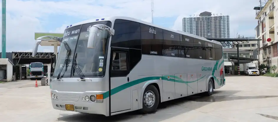 Green Bus นำผู้โดยสารไปยังจุดหมายปลายทาง