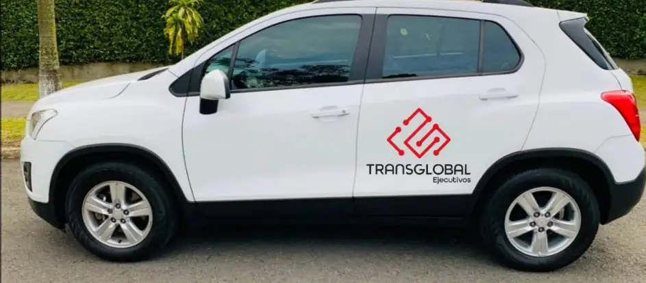 Transglobal Ejecutivos bringing passengers to their travel destination