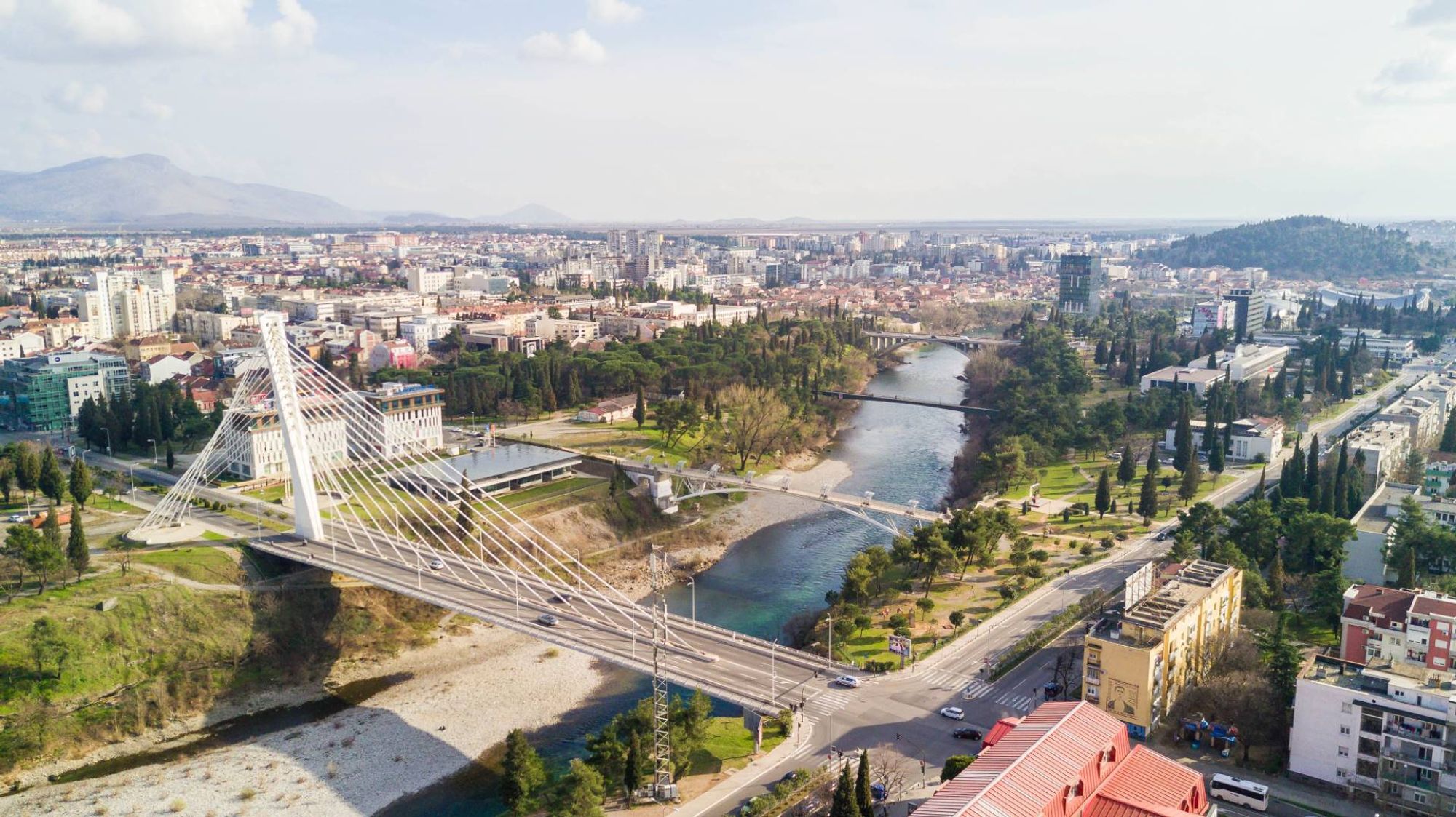 Podgorica Airport (TGD) станция в пределах Podgorica, Montenegro