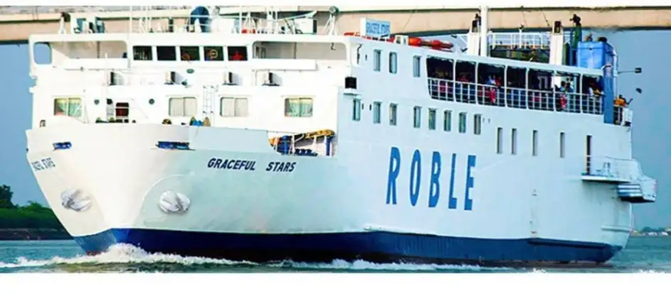 Roble Shipping bringing passengers to their travel destination