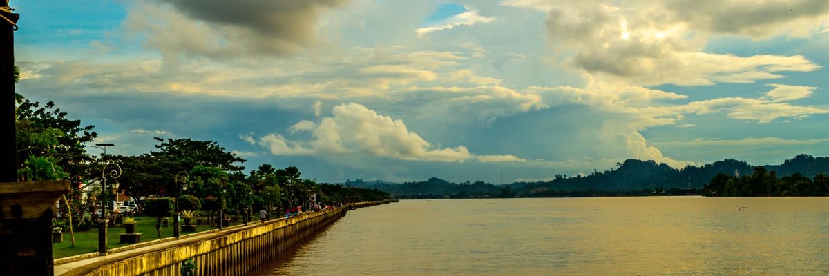 A captivating backdrop of central Tanjung Selor
