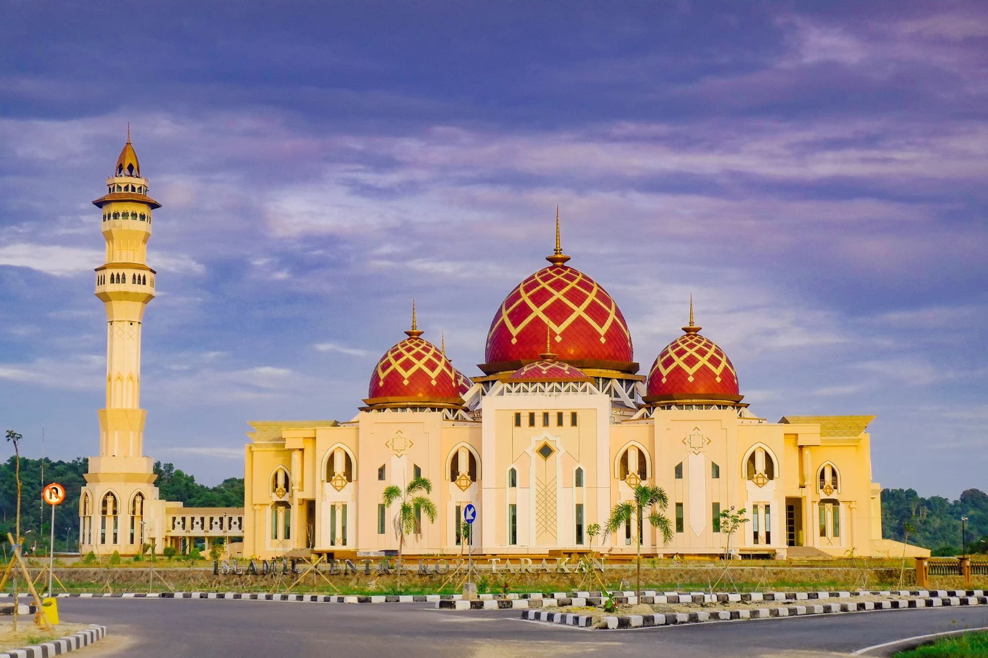 Un cautivador telón de fondo del centro Tarakan, North Kalimantan