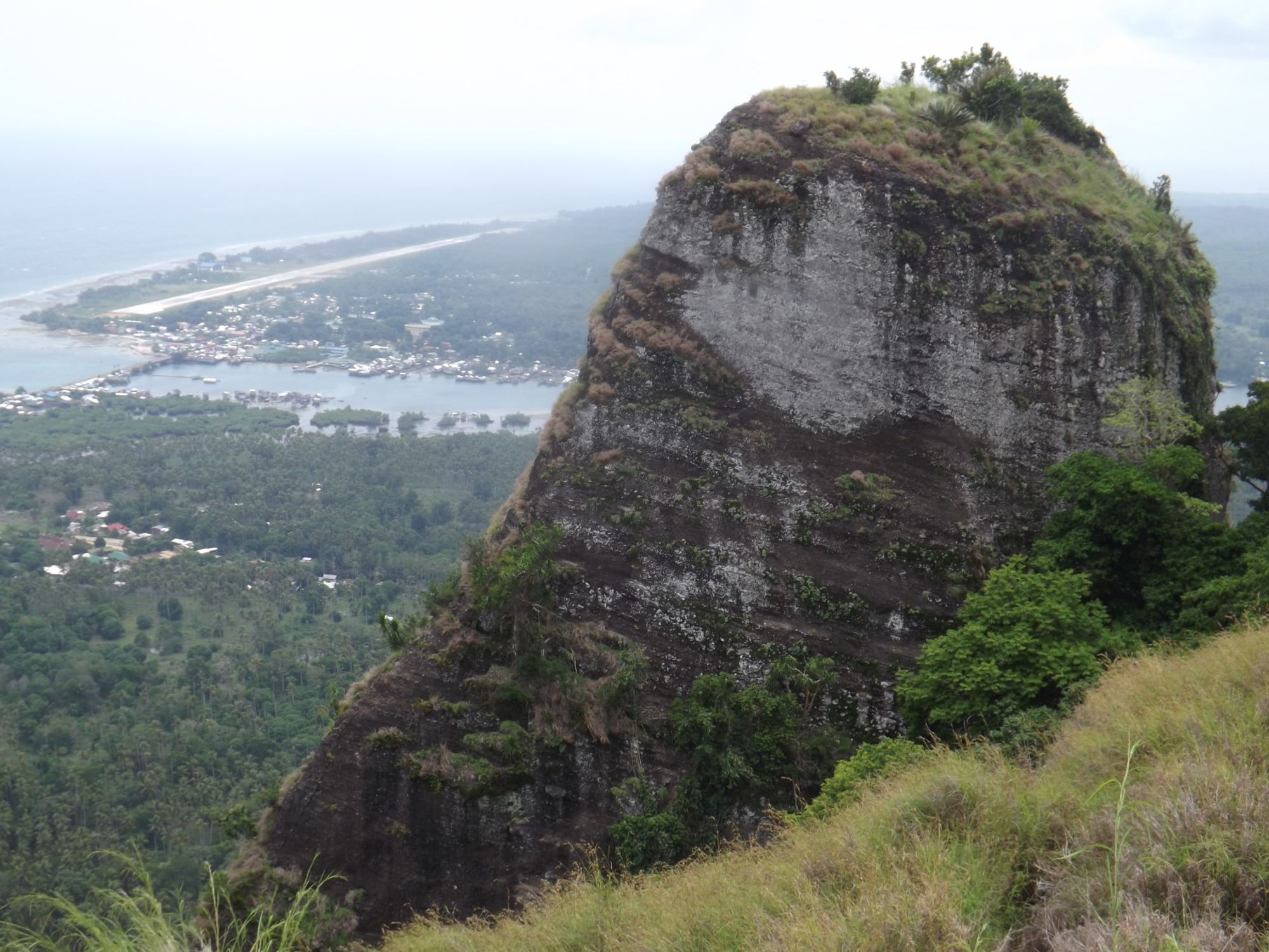 A captivating backdrop of central Tawi-Tawi