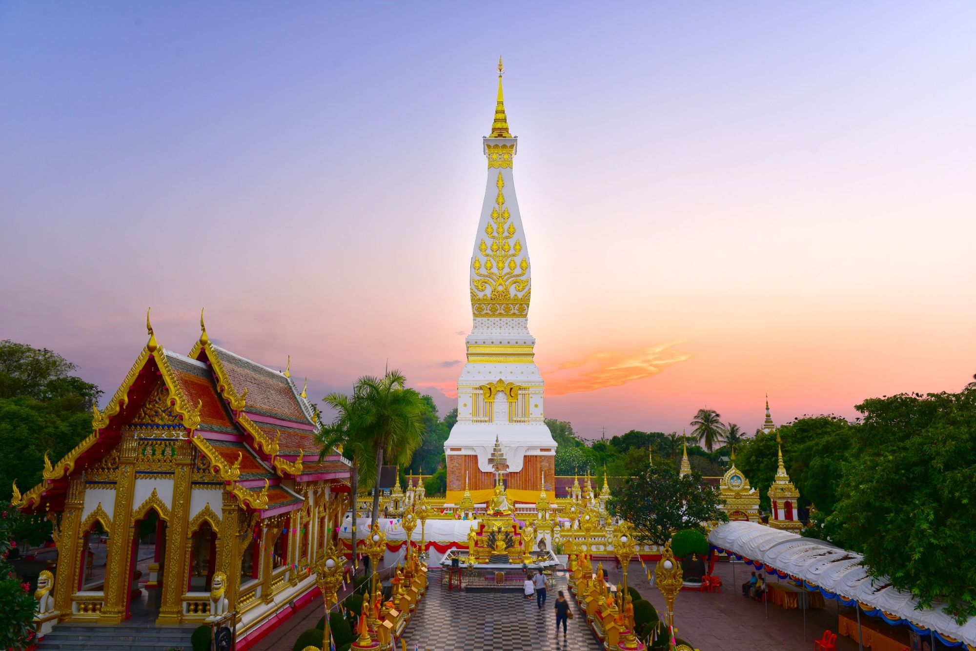 Na Kae Bus Terminal estação dentro de Nakhon Phanom, Thailand