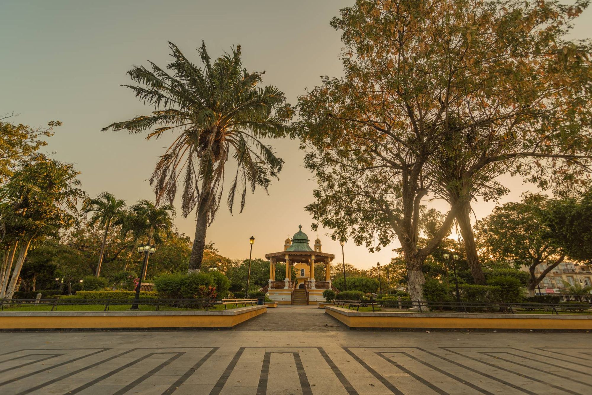 ฉากหลังที่มีเสน่ห์ของใจกลางเมือง Ciudad del Carmen