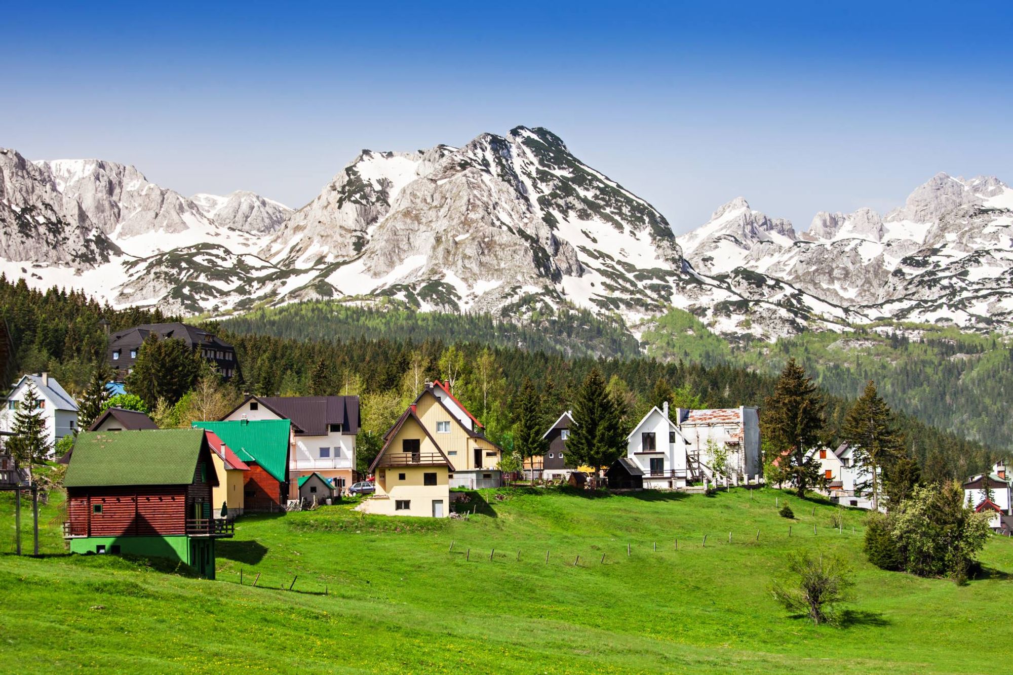 Vuka Karadzica Bus Station สถานีภายใน Zabljak, Montenegro