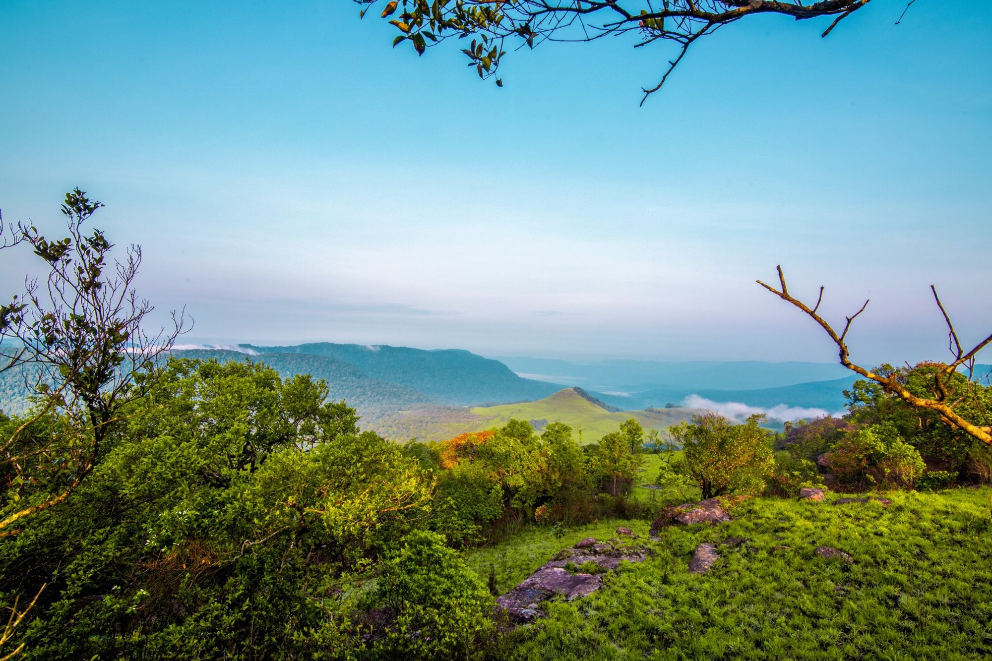 往中心看去，远处的风景令人叹为观止 Kampong Speu