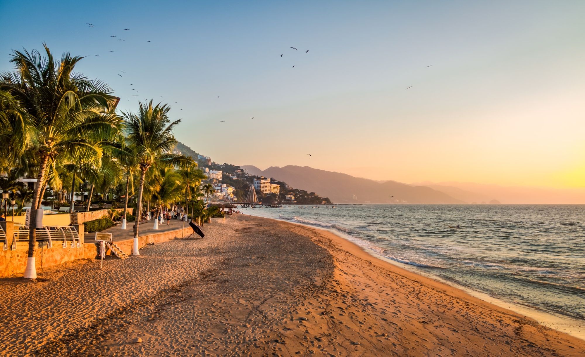 Zona Hotelera (Hotel Zone) - Any hotel станция в пределах Puerto Vallarta, Mexico